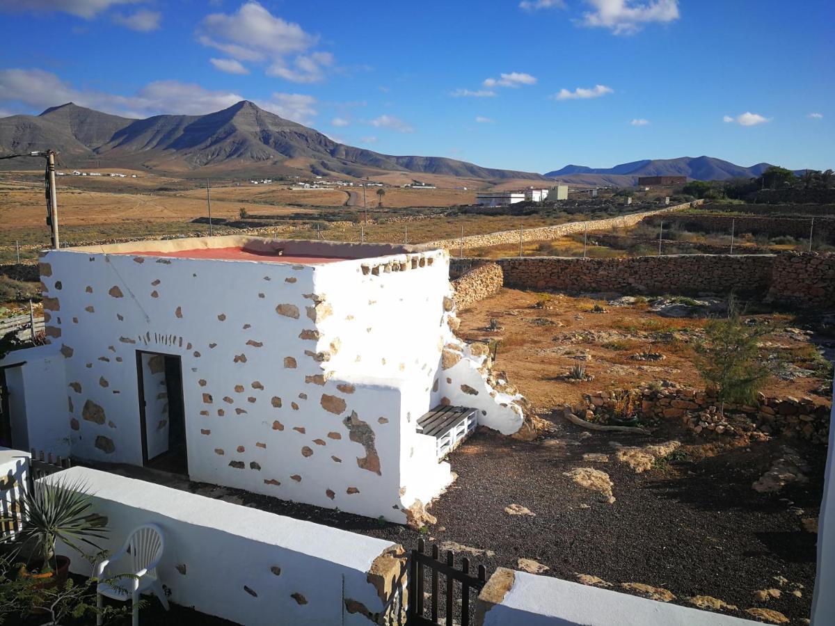 Villa Cecilio Tefia Exterior photo