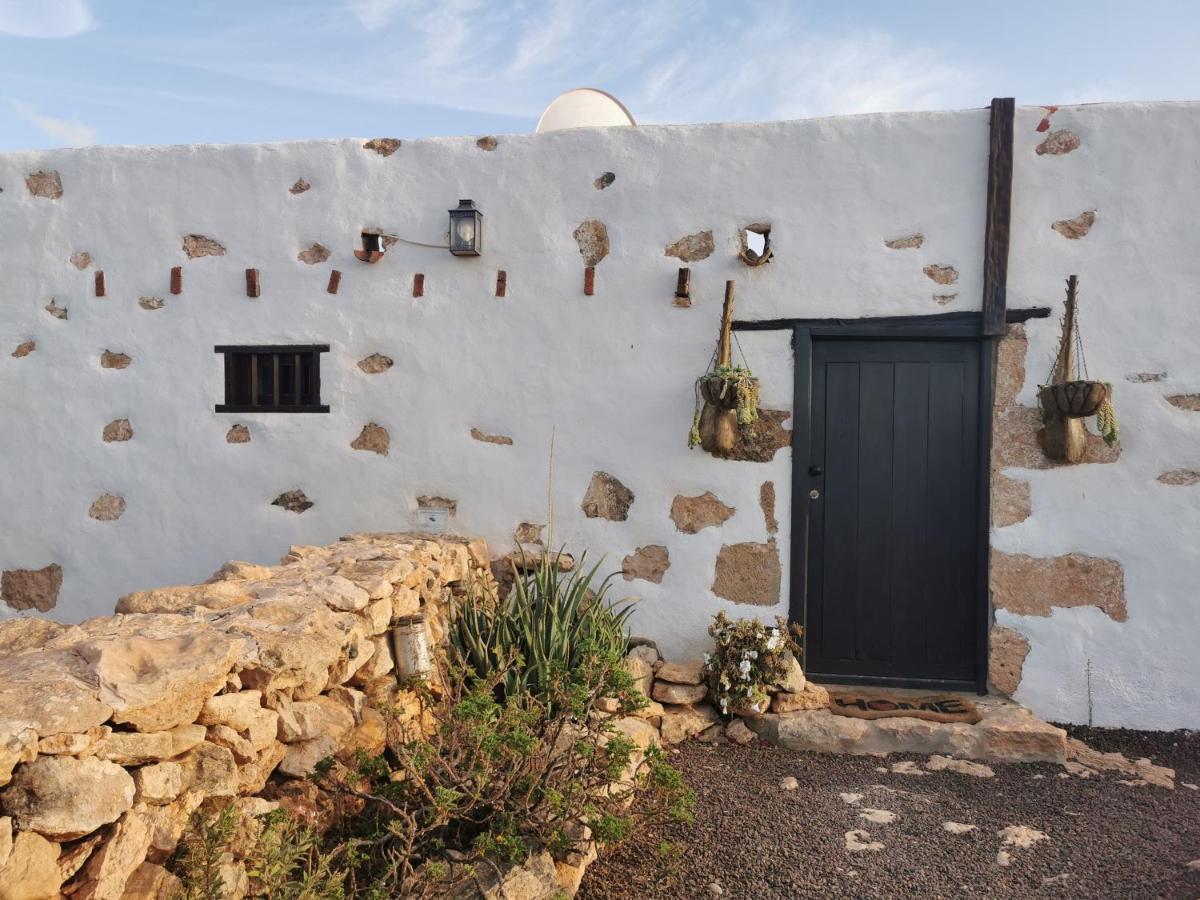 Villa Cecilio Tefia Exterior photo