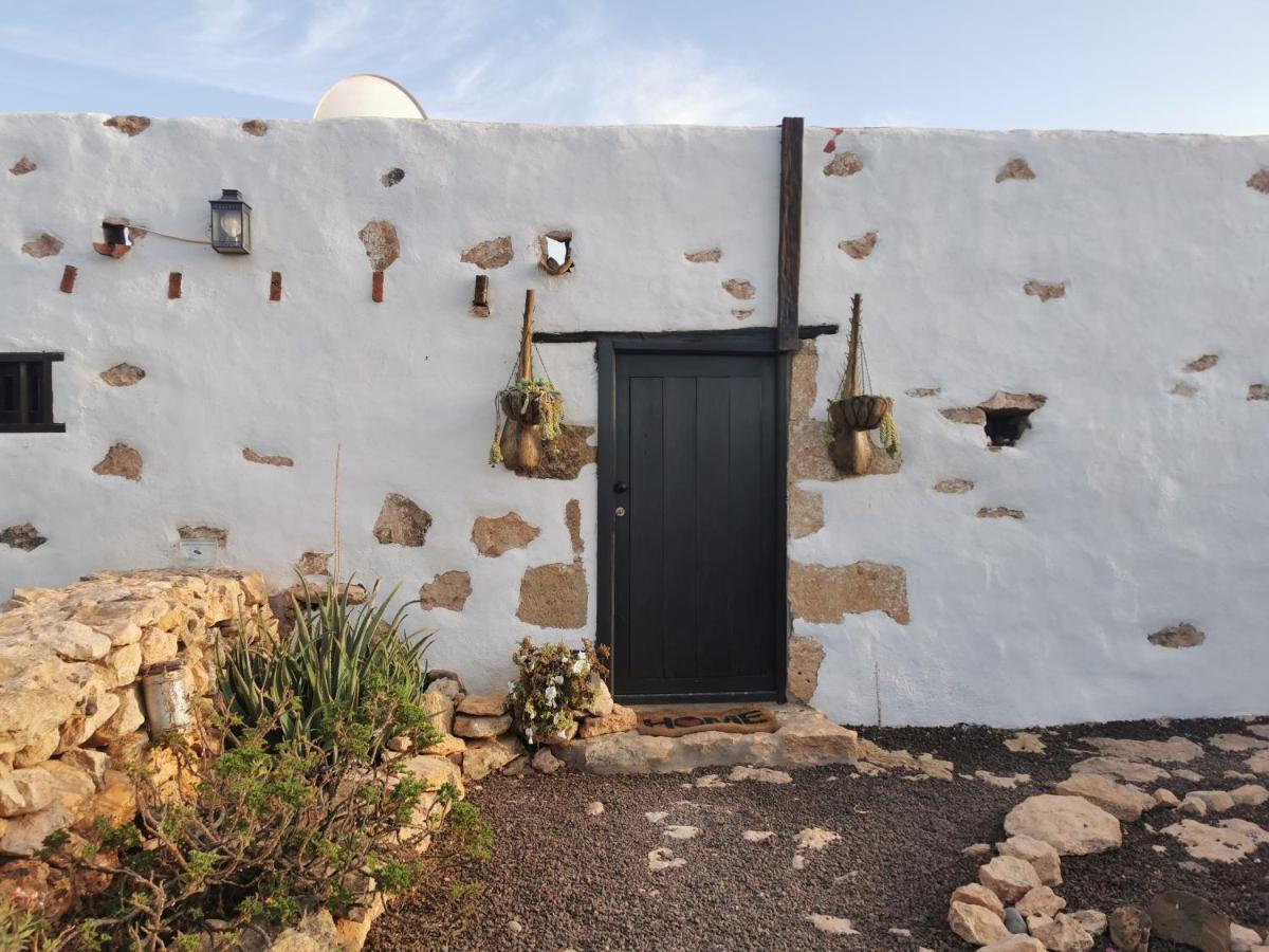Villa Cecilio Tefia Exterior photo