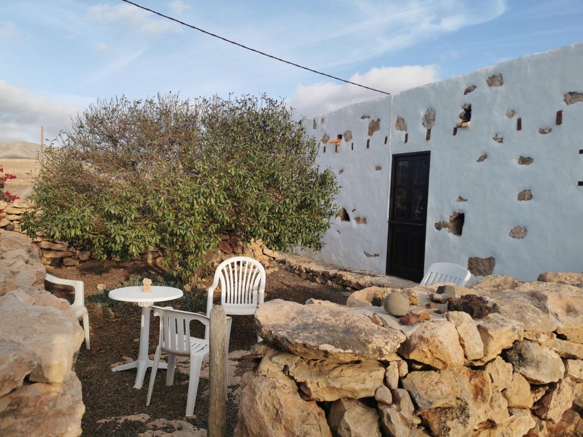 Villa Cecilio Tefia Exterior photo
