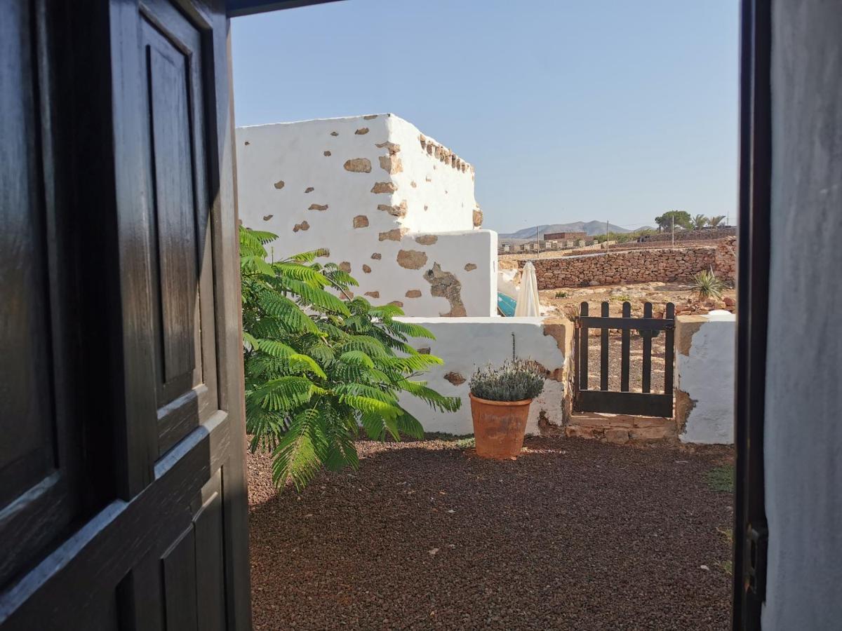 Villa Cecilio Tefia Exterior photo