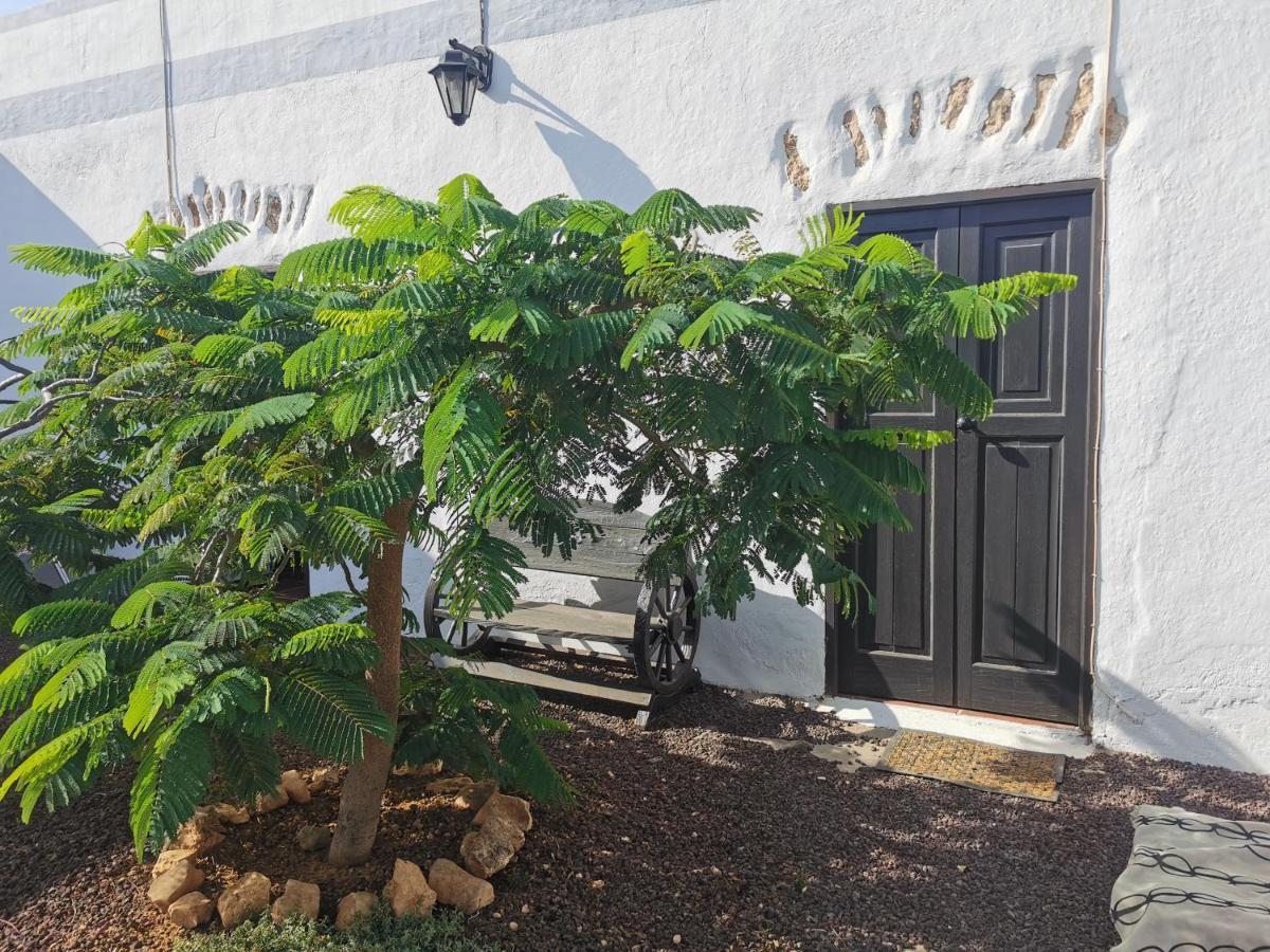 Villa Cecilio Tefia Exterior photo